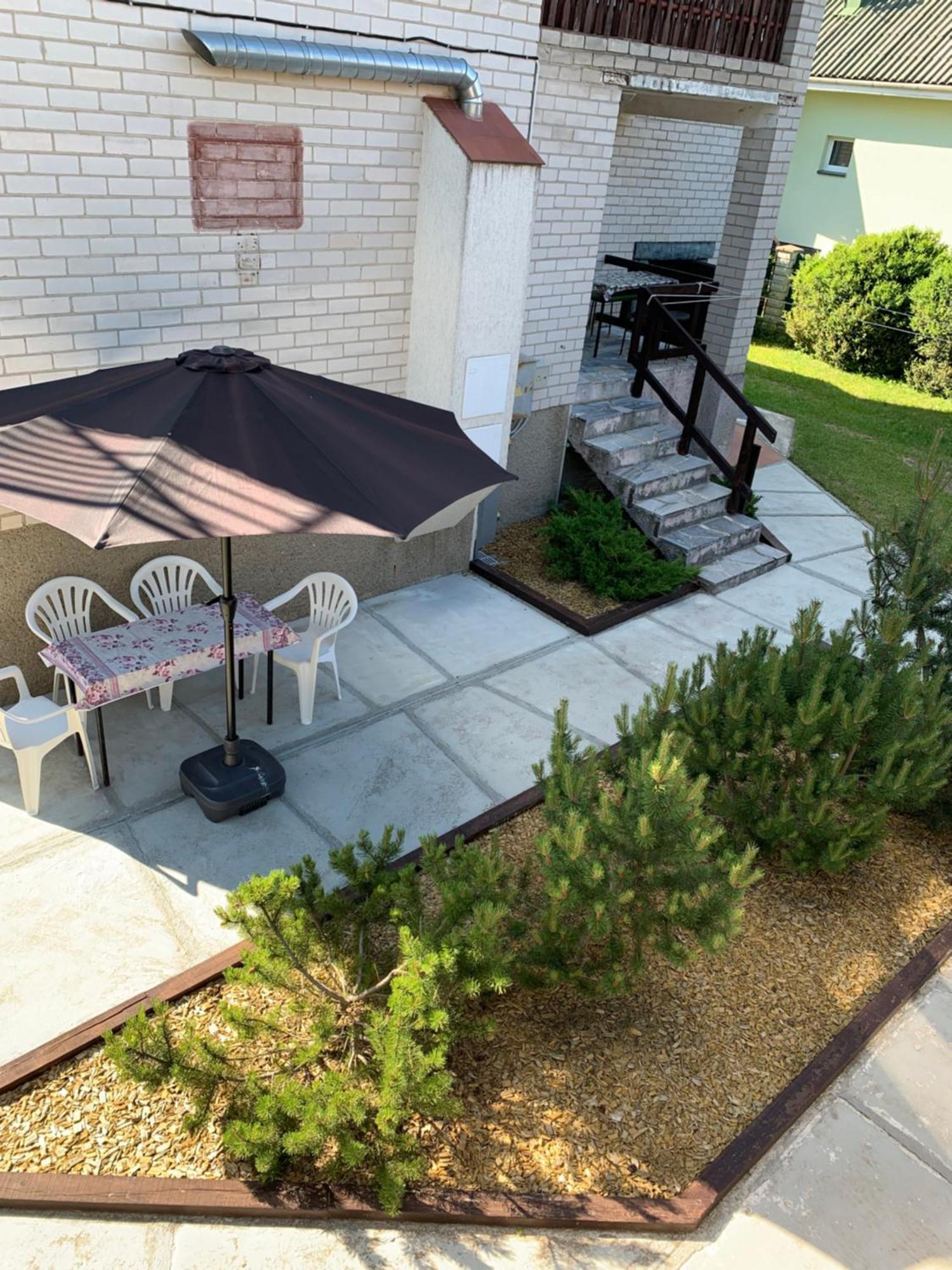 Guesthouse Sveciuose Pas Grazina 帕兰加 外观 照片